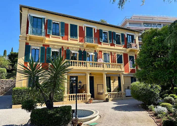 Elegant Apartment, Cap De
