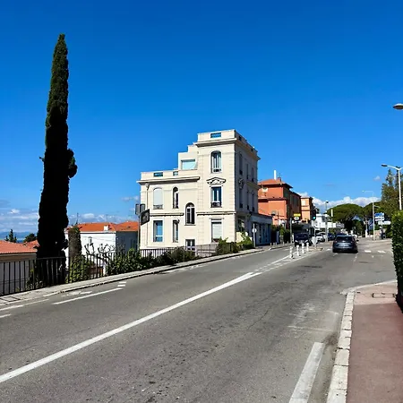 Elegant Apartment, Cap De Apartmán *