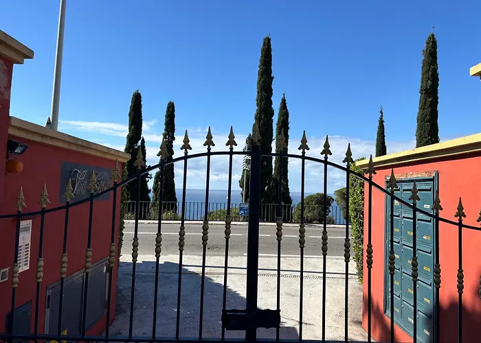 Apartament Elegant Apartment, Cap De *